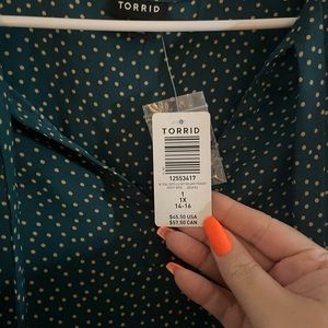 Green blouse/ Torrid